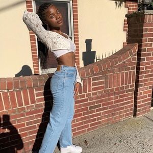 Meet your Posher, Lelle